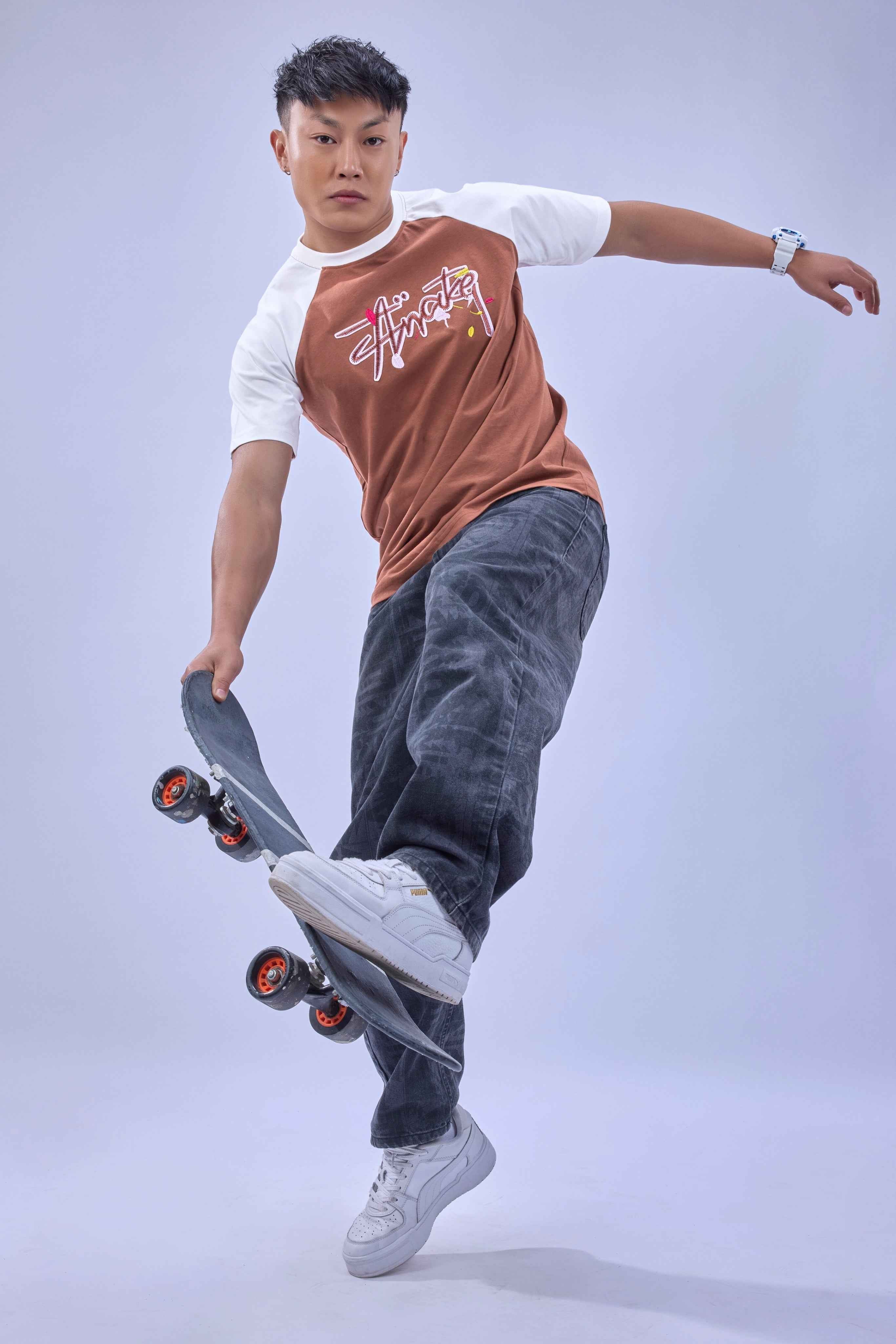 Auraa Lucid Chaos - Graffiti Embroidery Raglan T-Shirt (Brown)