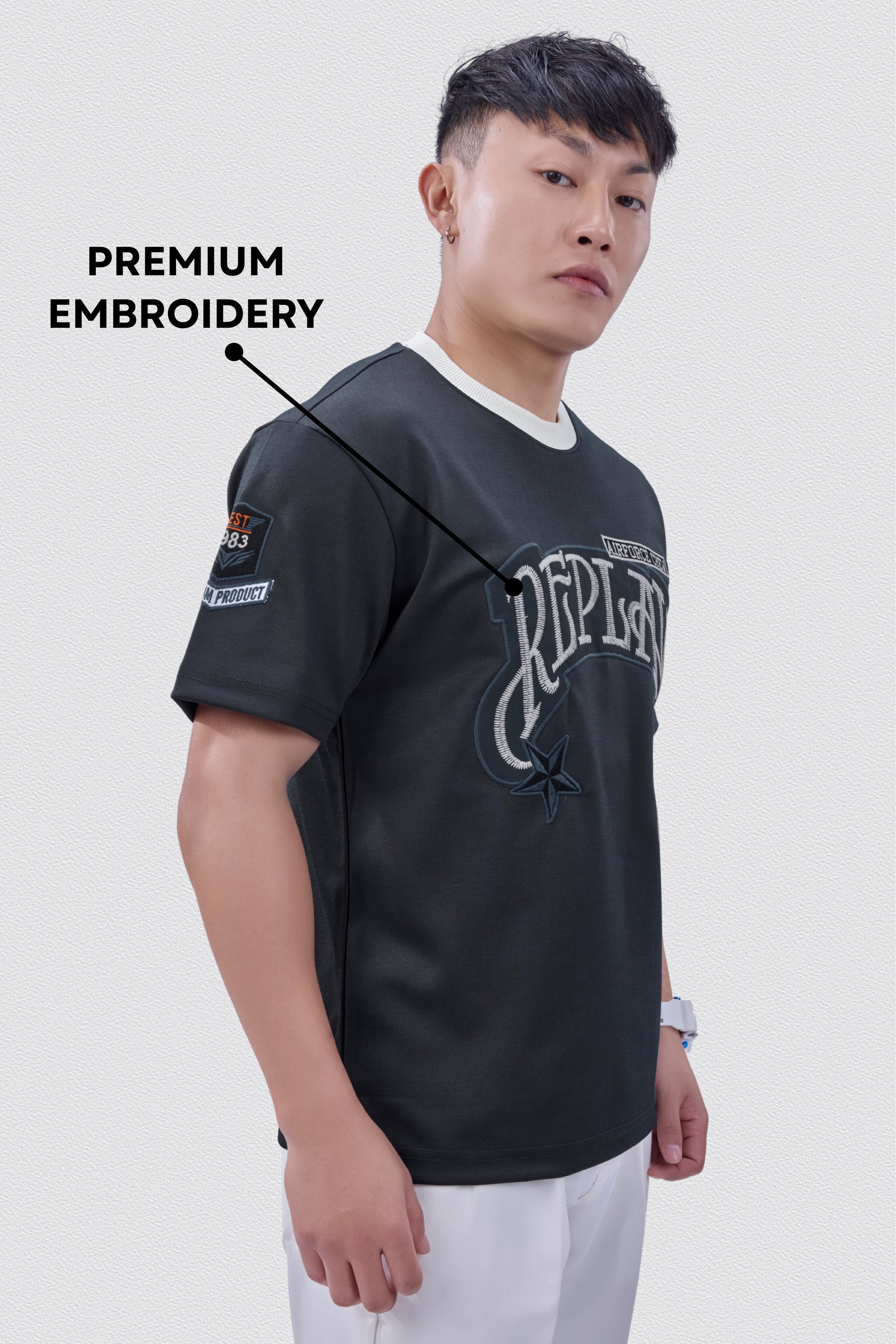 Auraa Replay - Oversized Embroidered T-Shirt (Gray)