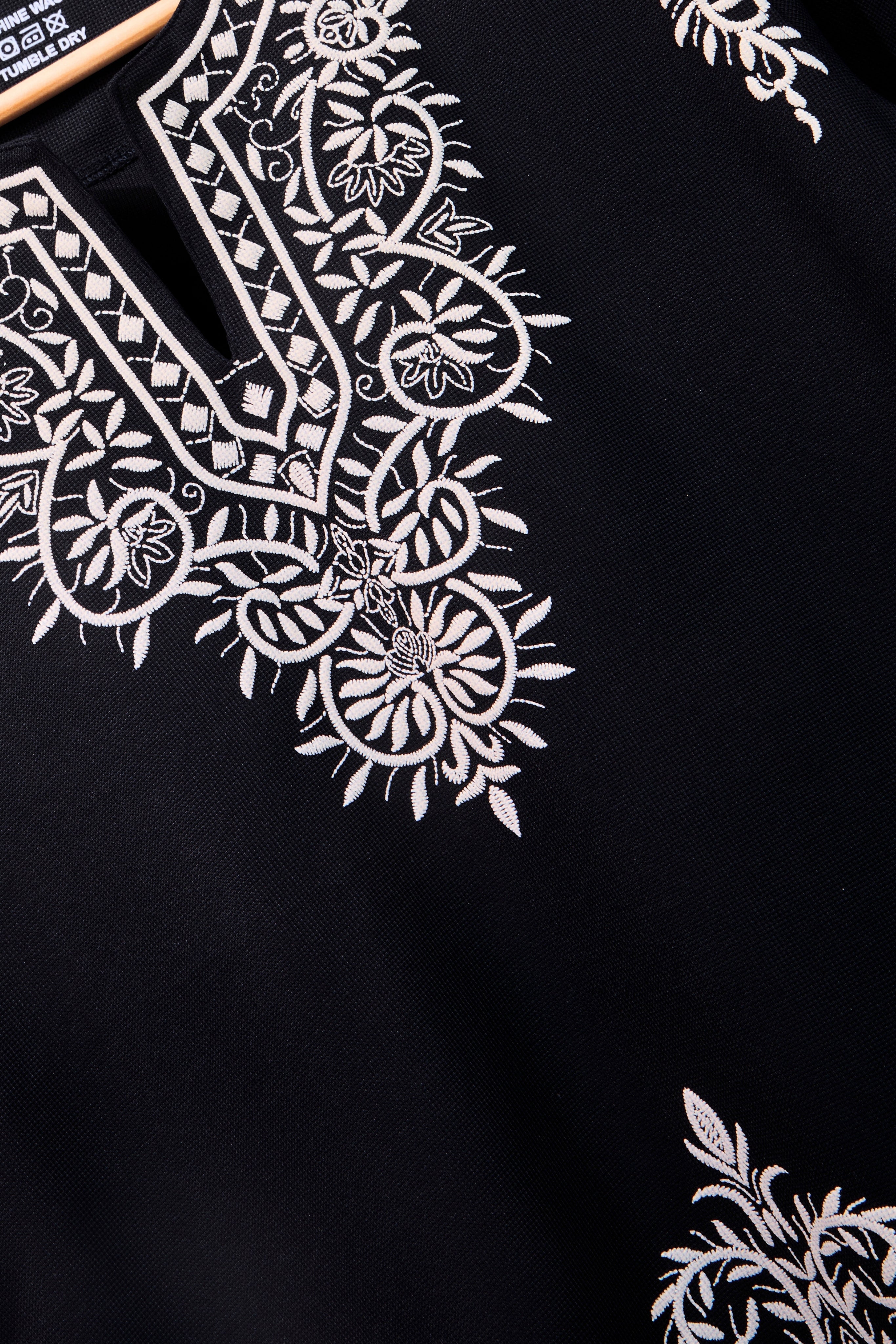 Auraa Woven Legacy - Ethnic Fusion Embroidered Notch Neck T-Shirt (Black)