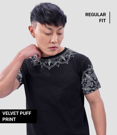Auraa Simple Things - Velvet Puff Print Regular Fit Graphic T-Shirt (Black)