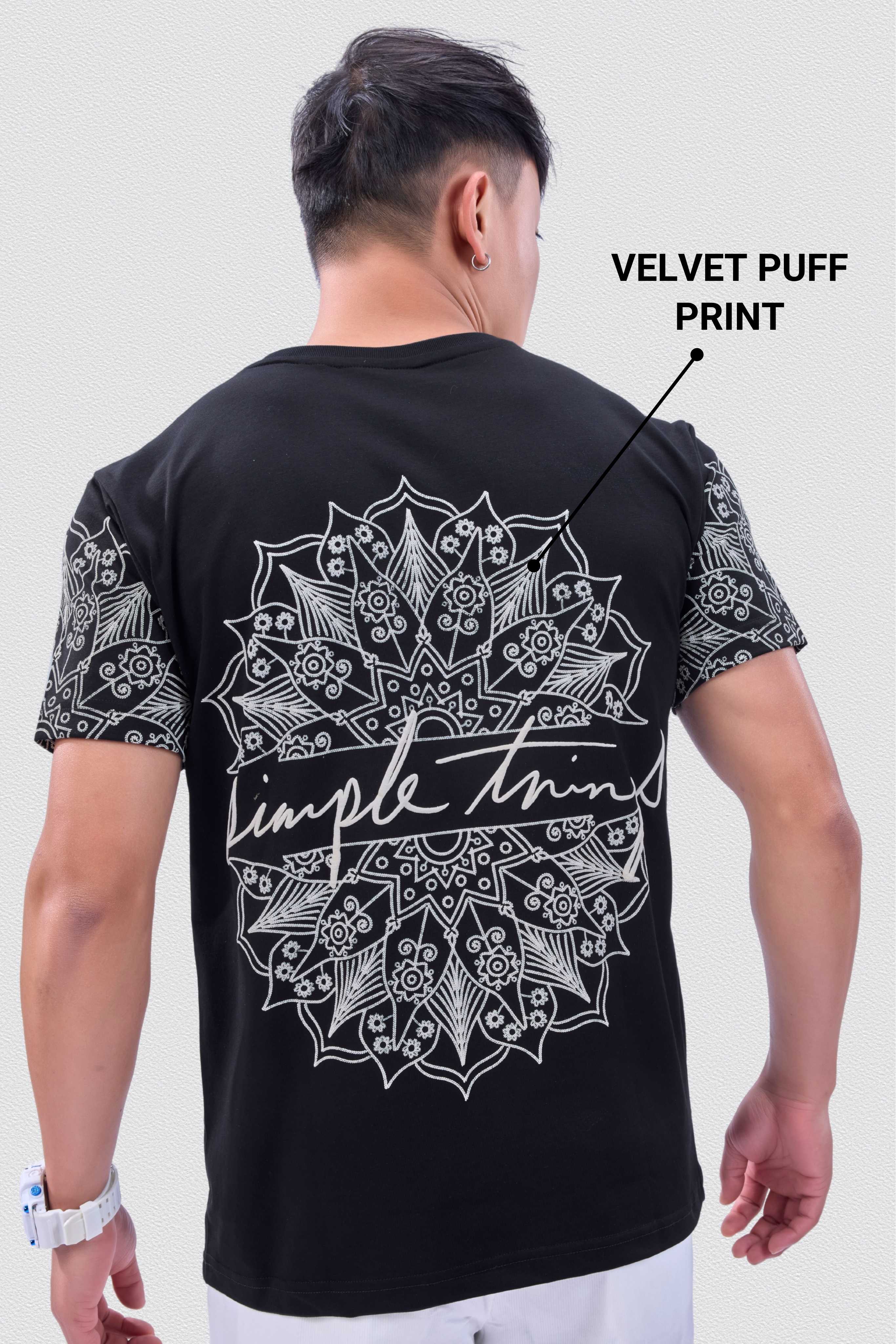 Auraa Simple Things - Velvet Puff Print Regular Fit Graphic T-Shirt (Black)