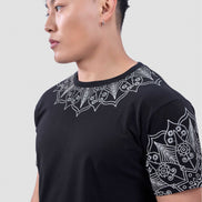 Auraa Simple Things - Velvet Puff Print Regular Fit Graphic T-Shirt (Black)
